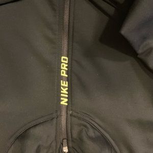 NIKE PRO JACKET